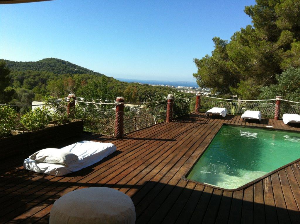 Appartement moderne à vendre dans les marinas Ibiza avec vue superbe sur la mer.