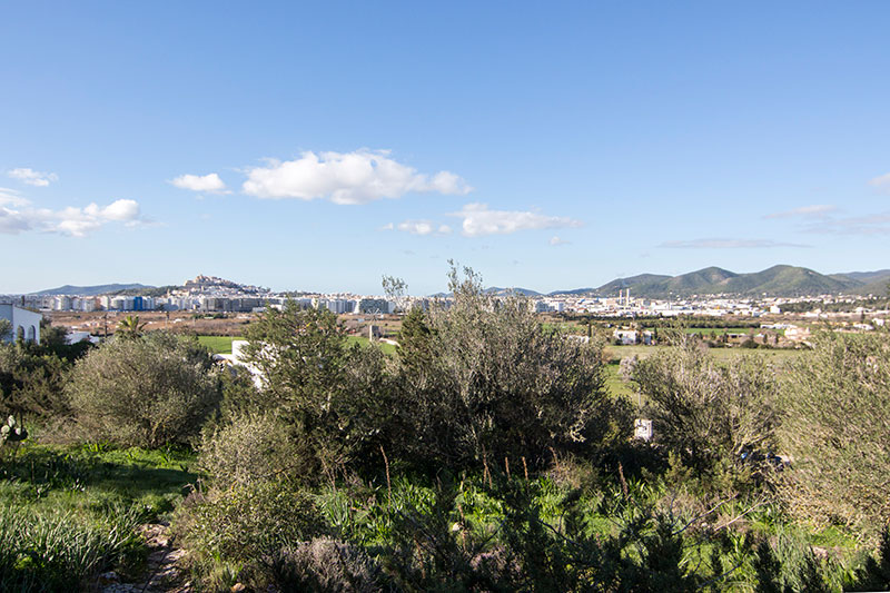 Spacieux Urban Land à vendre à Ibiza