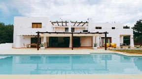 Spectaculaire maison de style ibicenco entièrement rénovée près d'Ibiza
