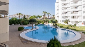 Bel appartement à vendre à Marina Botafoch à Ibiza avec grande piscine et belles vues