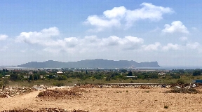Terrain avec vues près de Sa Caleta avec 18.000 m2 et permis de construire