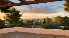Grande villa rénovée située à quelques minutes de la ville d'Ibiza