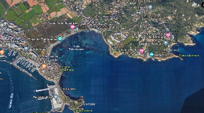 Terrain avec projet et licence dans le meilleur emplacement sur la ligne de front d'Ibiza avec accès
