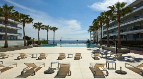 Magnifique appartement à vendre avec vue fantastique sur la mer à Royal Beach, Ibiza