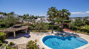 Finca authentique exquise avec piscine privée et belle vue sur la mer à Dalt Vila