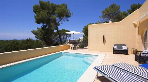 Superbe maison individuelle avec vue imprenable sur la mer et piscine à Sant Antoni de Portmany