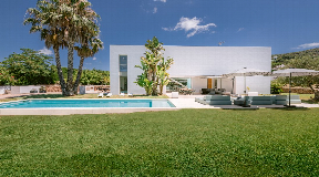 Villa moderne avec un grand jardin à Jesús