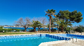 Appartement élégant en bord de mer à quelques pas de la mer sur la côte ouest d'Ibiza