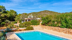 Finca exquise avec appartement d'hôtes, piscine et installations équestres à Ibiza